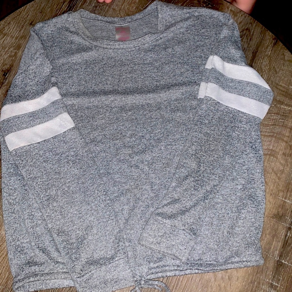 No Boundaries L Will Fit XL Shirt Barely Worn Has Adjustable Straps on Belly.